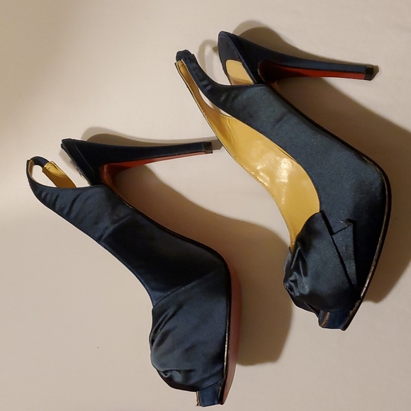 Christian Louboutin Paris, size 9US/41Eu, blue silk. - Picture 3 of 5